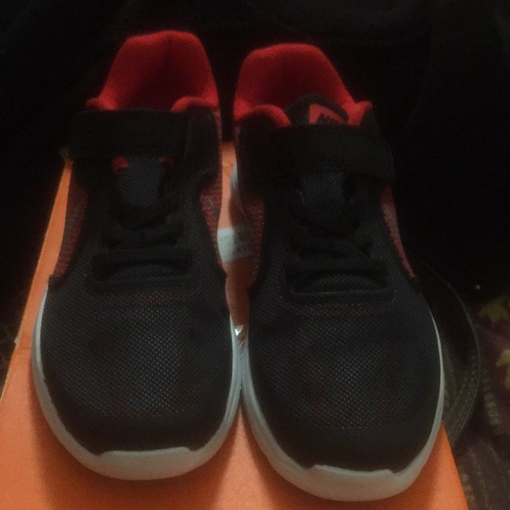 Nike Revolution 3 (PSV)